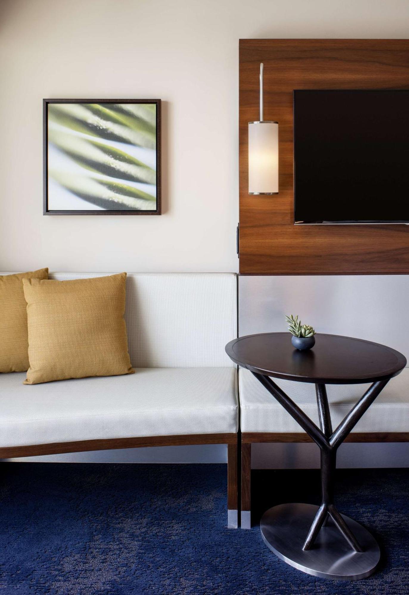 Hilton Garden Inn Waikiki Beach Χονολουλού Εξωτερικό φωτογραφία